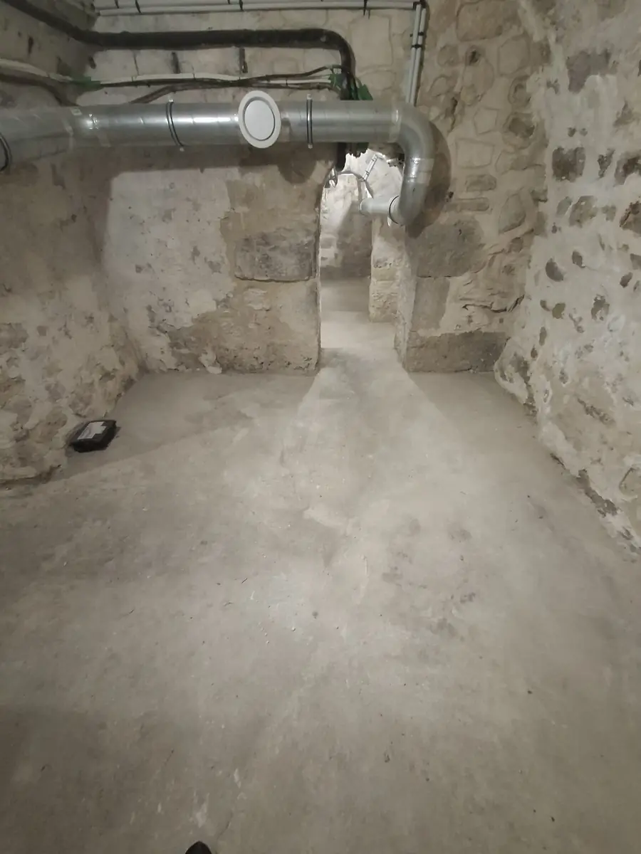 La même cave, vidée et nettoyée — débarras de cave à Paris